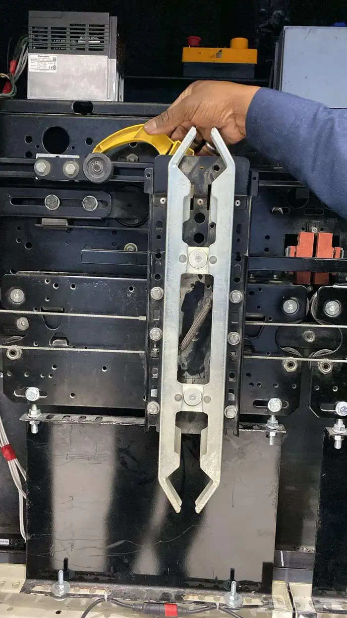 الصقر للمصاعد العالميه. تحديث تركيب صيانه برمجه 4