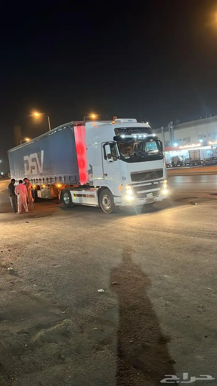 مكنيكي كهربائي شاحنات فحص وبرمجة متنقل سفري الرياض وخارج الر 0