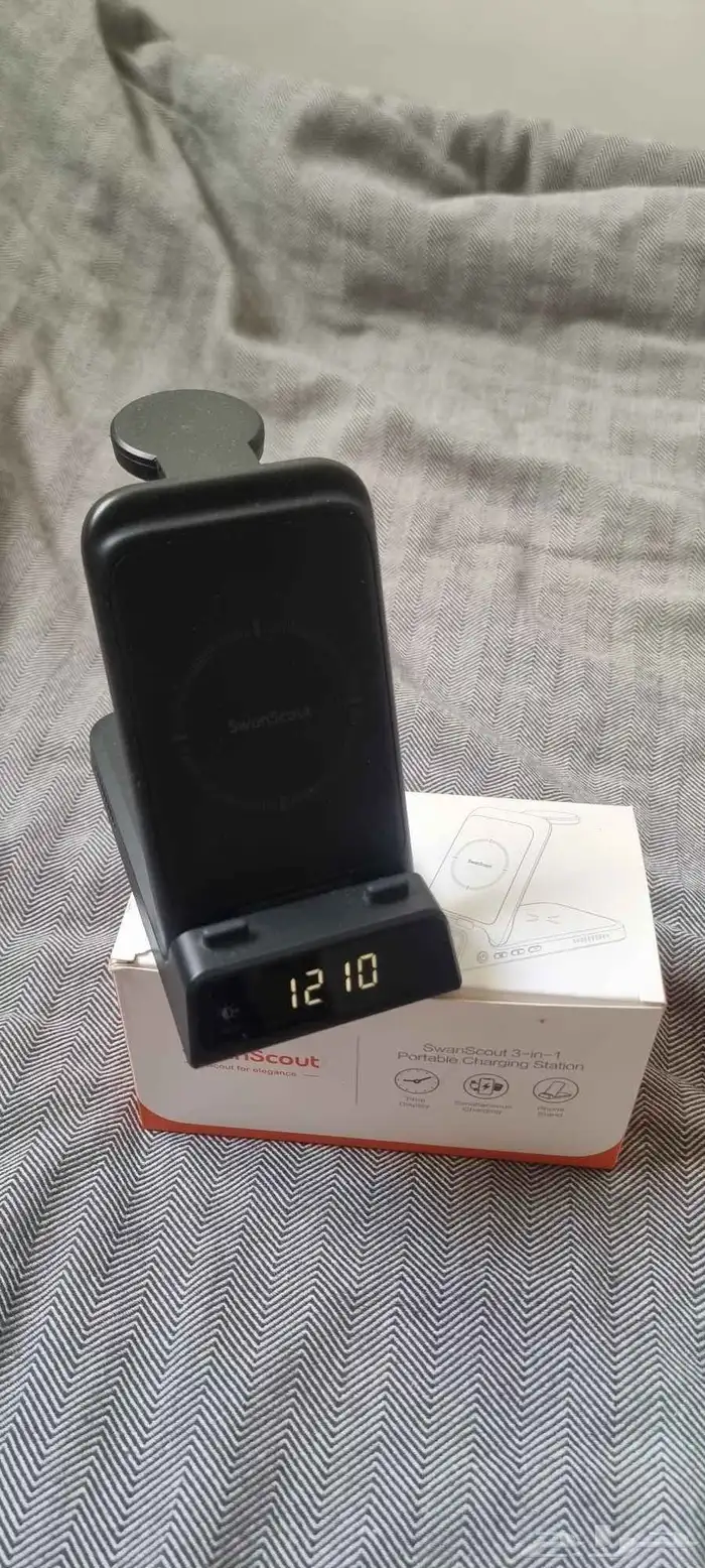 ساعة وسماعة سامسونج وشاحن وخاتم ذكي 4