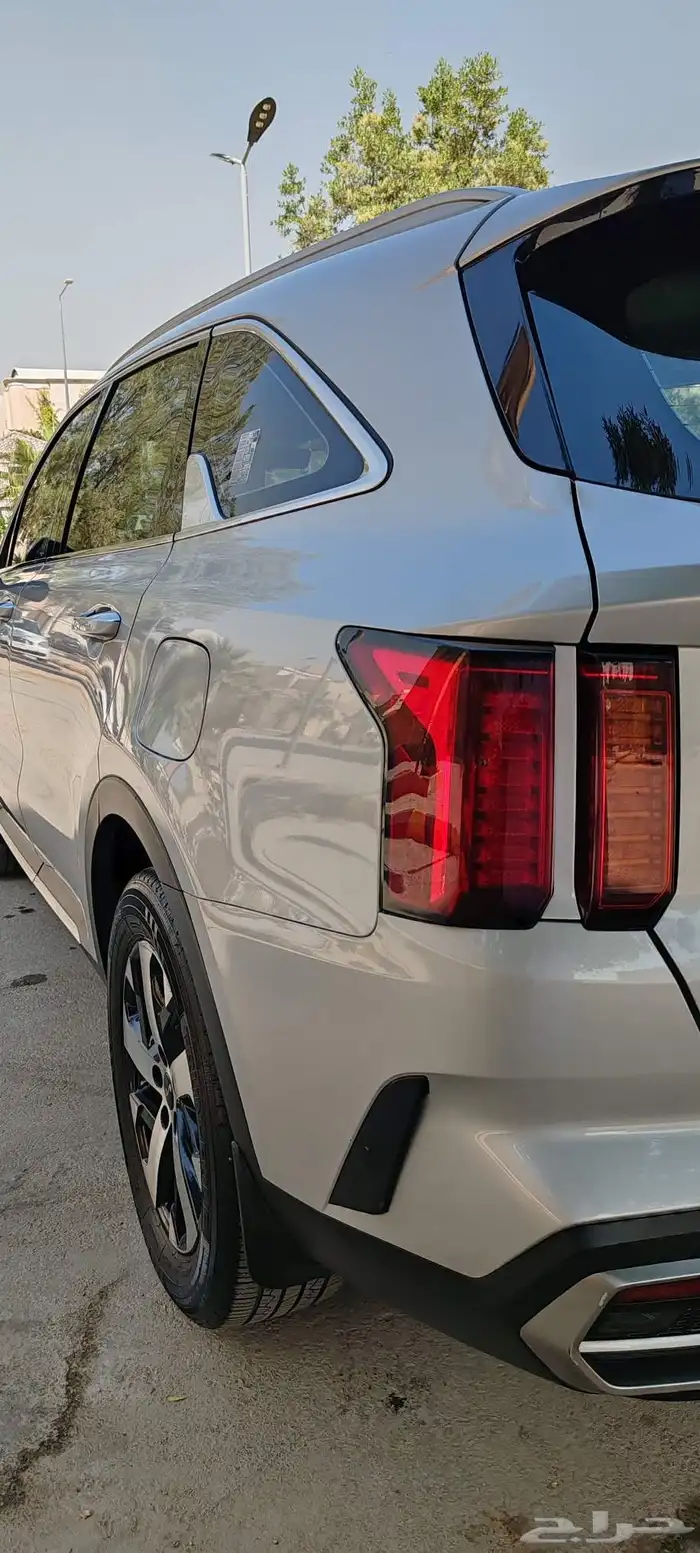 كيا سورنتو 4 سلندر بنزين .. موديل 2022 5