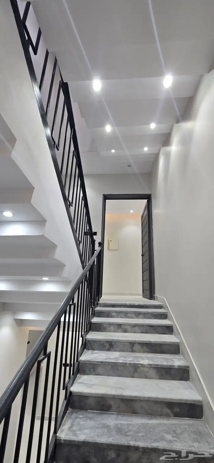 للبيع فيلا دورين وملحق 8 غرف نوم شغل شخصى 21