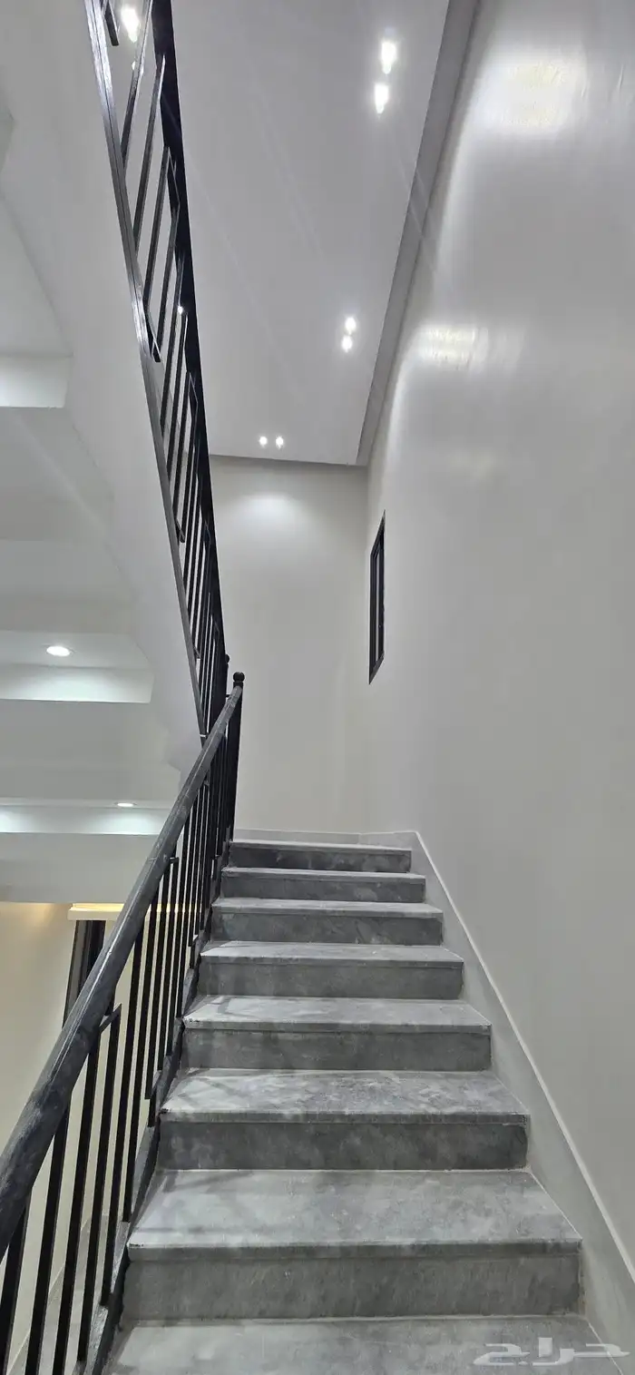 للبيع فيلا دورين وملحق 8 غرف نوم شغل شخصى 32