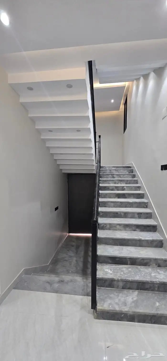 للبيع فيلا دورين وملحق 8 غرف نوم شغل شخصى 16