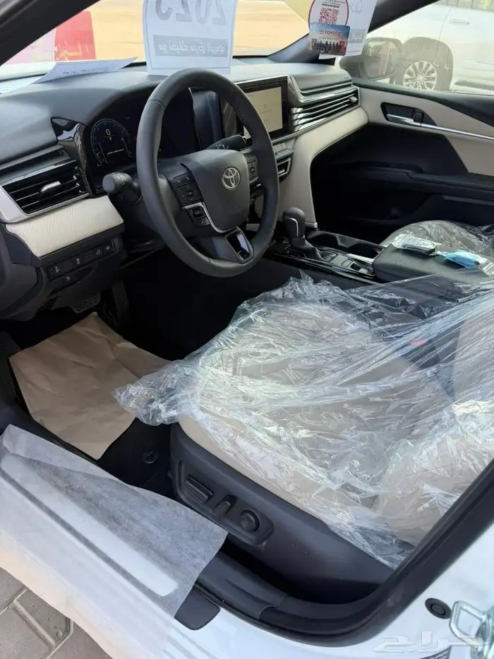 تويتا كامري LE بنزين موديل 2025 سعودي 7