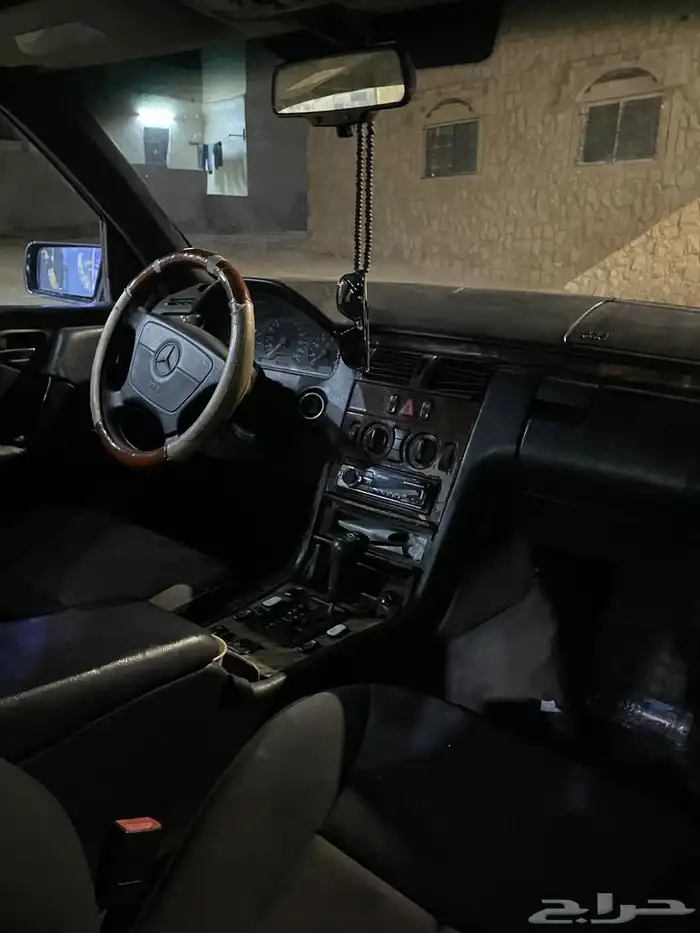 مارسيدس E230 قرش ونص موديل 1998 فحص دوري جديد4 سلندر 4