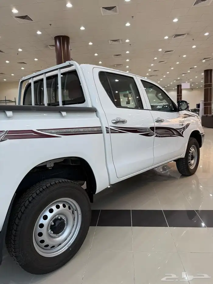 هايلوكس 2025 8