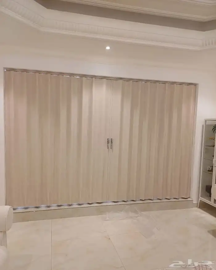 باب ابواب سحب سحاب سحابة جلد وبلاستيك كورديون 2