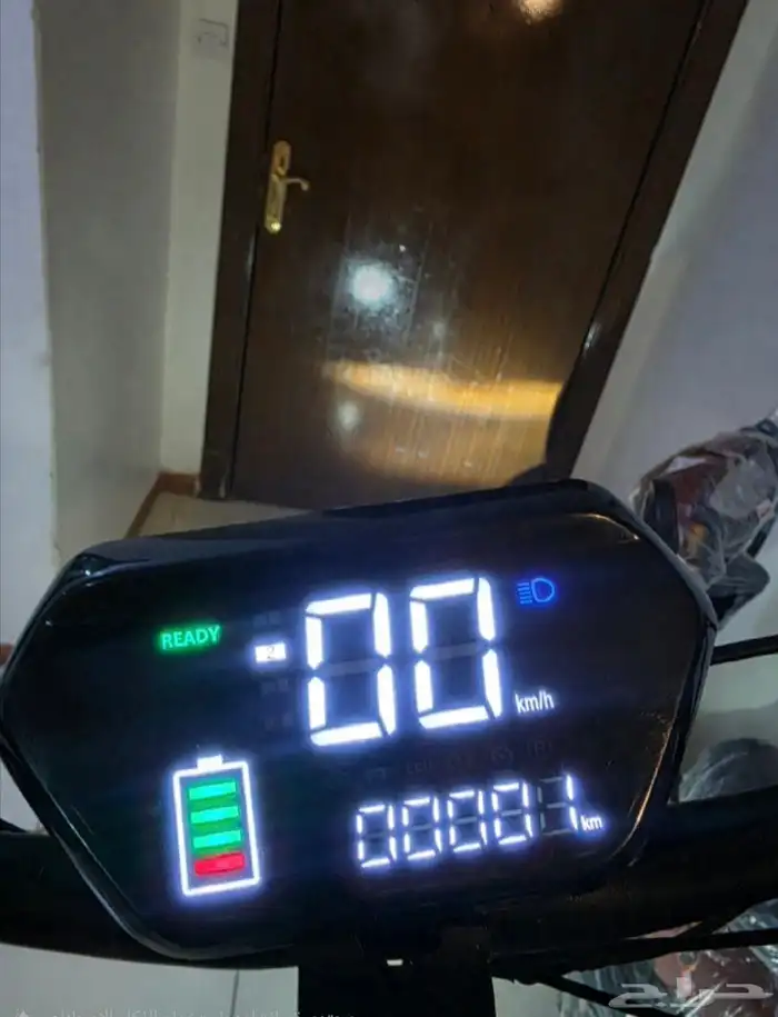 اسكوتر كهربائي المدرعه محركين 3800واط وبطاريه 22الف امبيىطر 33