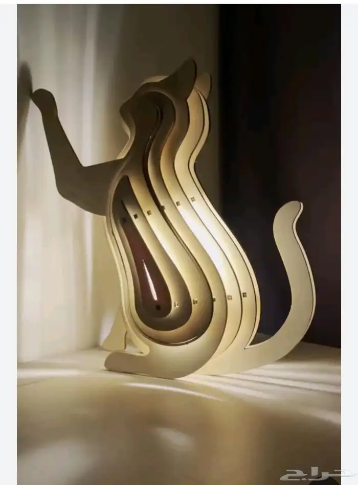 ضوء ليلي خشبي بشكل الحيوانات . غزال الرنة 0