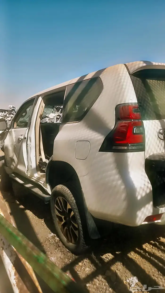 قطع غيار تشليح جيب برادو 1