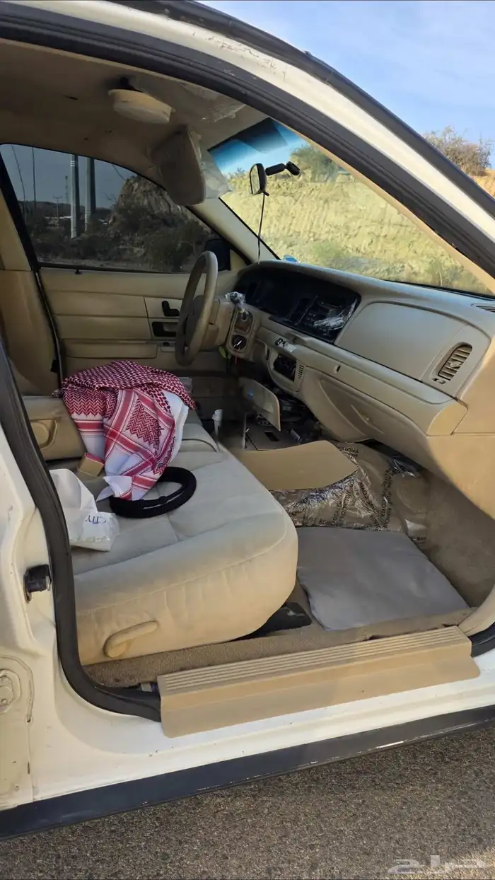 فورد فكتوريا بوليسي للبيع 7