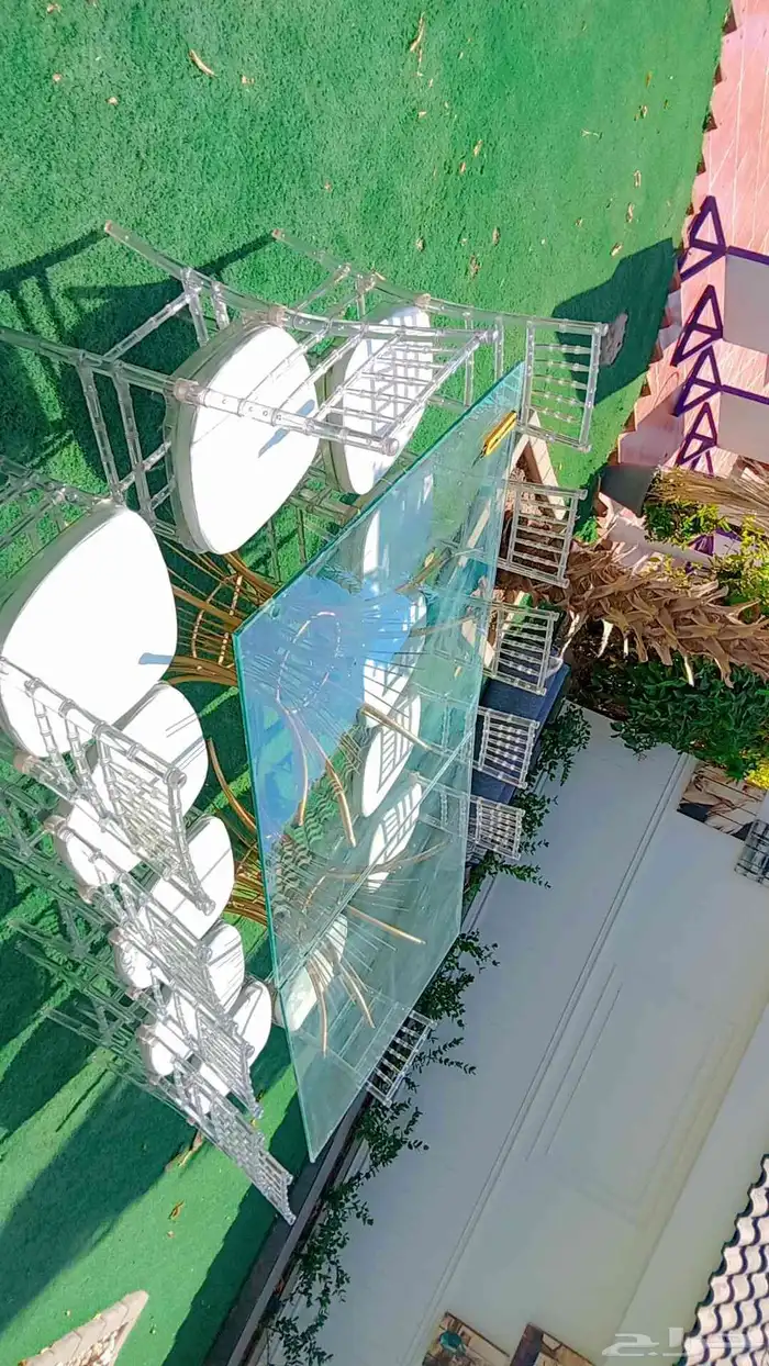 طاولات قزاز وكراسي كرلك شفاف وطاولات عشاء طاولات بوفي 2