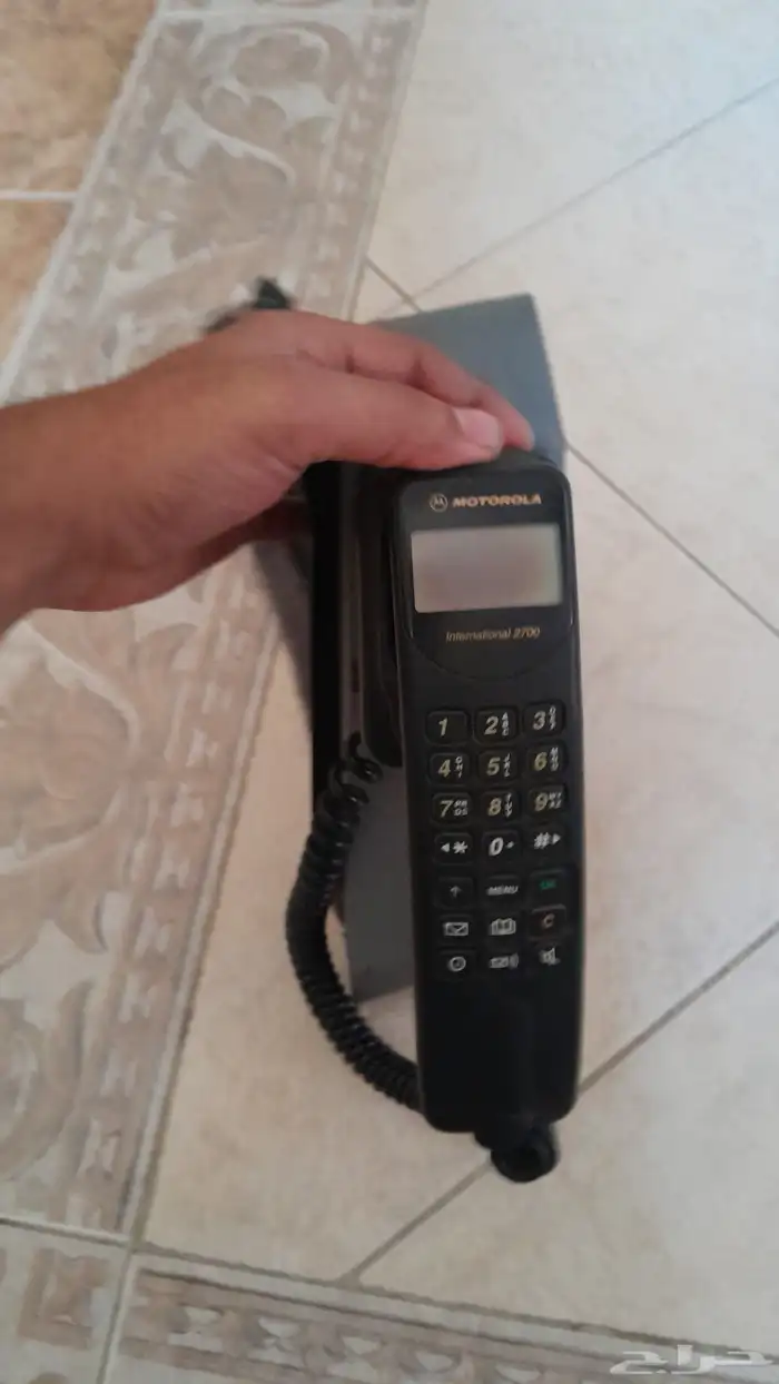 قاعدة تلفون مع تلفون مرسيدس تركب للشبح وبنز و124 و126 0