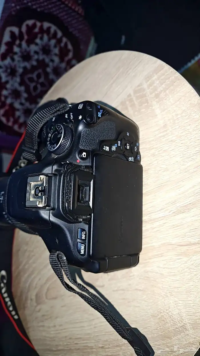 كاميرا كانون الأحترافيه للصامل ب500 يستاهل 4