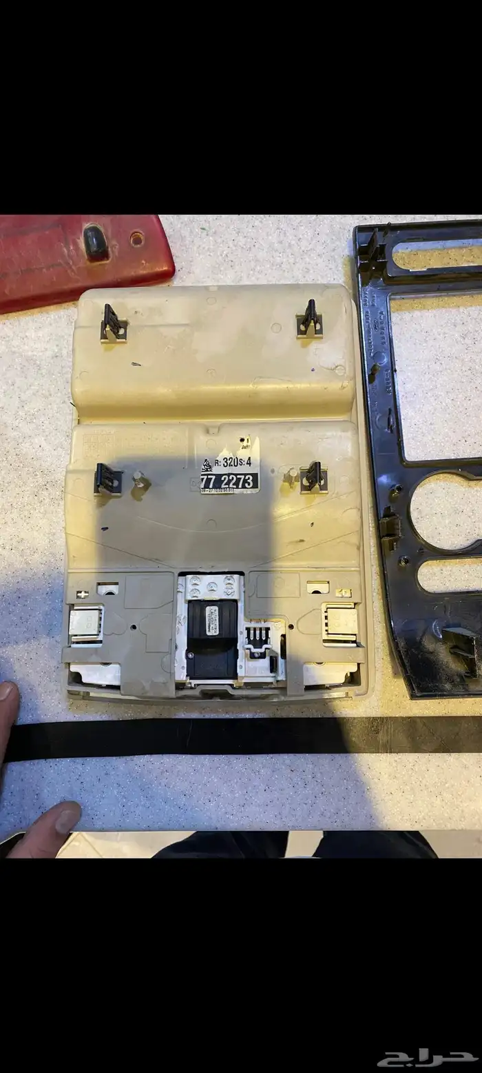 للبيع شاشة فورد اكسبيديشن من موديل 2013 وديكور وكونسول سقف 3