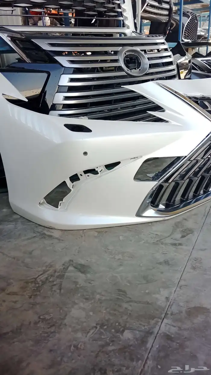 صدام امامي مع اشبك لكزس es350 مديل 2023 2