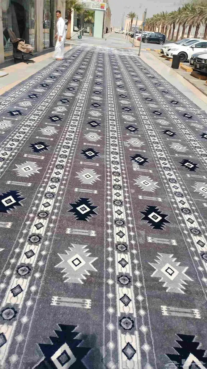 جميع انواع المفروشات والموكيت والفينيل والعشب الزراعي ومتوفر 4