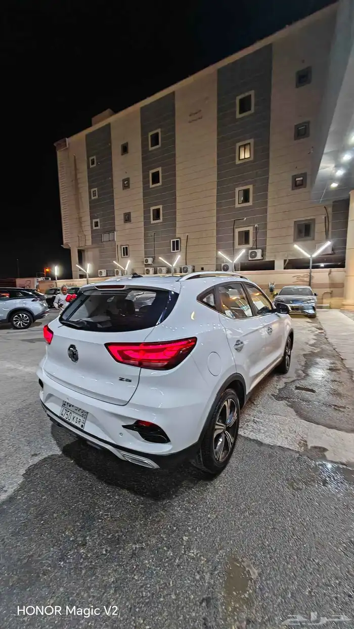 MG ZS 2023 فل مستعمل بدون صبغ 9