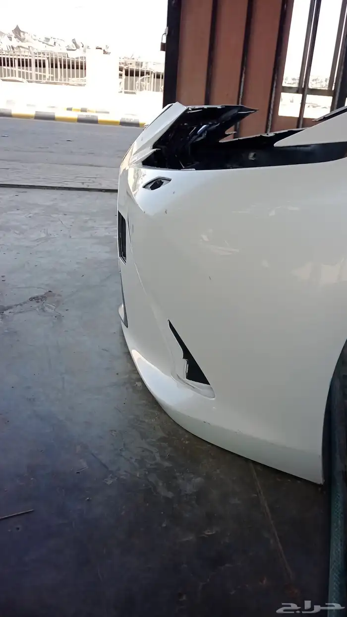 صدام امامي مع اشبك لكزس es350 مديل 2023 3