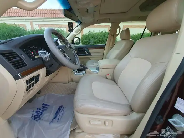 تويوتا لاندكروزر 2016 GXR فل سعودي 11