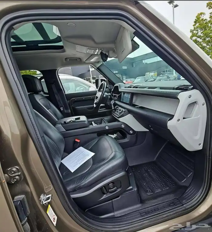 لاند روفر ديفيندر 2020 First Edition 110 HSE بطاقة جمركية 12