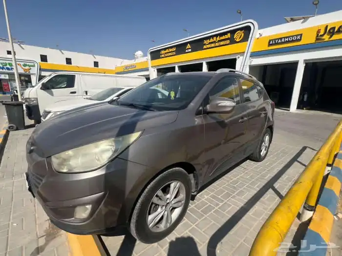 للبيع توسان 2011 نضيف مره ومشيه قليل علا موديله استخدام حشمه 4