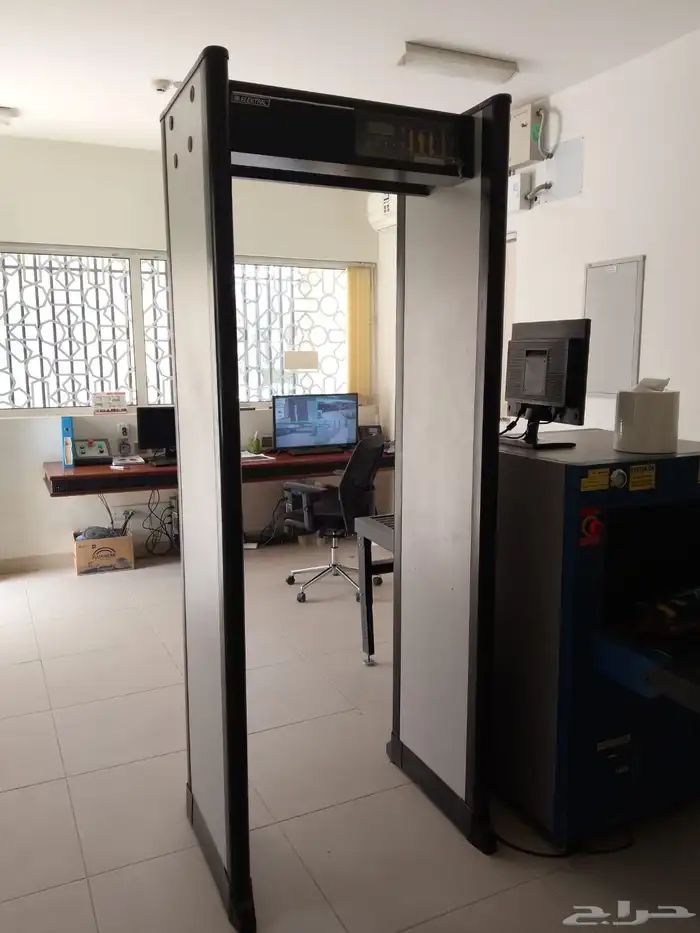 بوابة كشف معادن بوابات أمنية للفنادق والمنشئات الحكومية 4