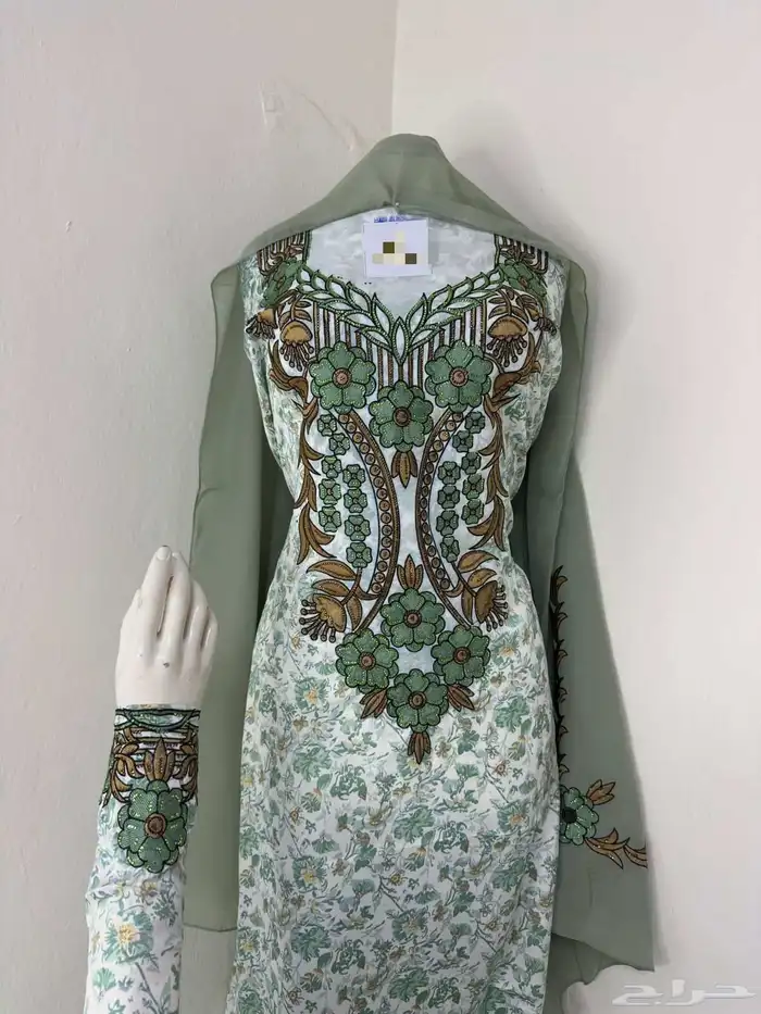 مخاوير قطع غير مفصلة تطريز على الصدر والاكمام 4