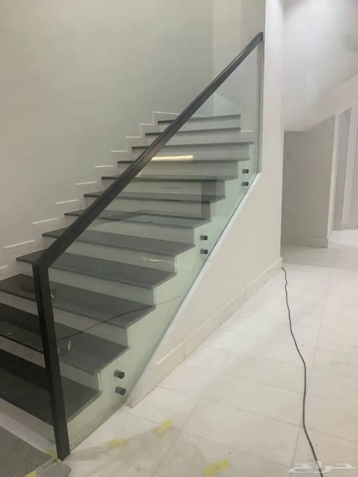 زجاج والمنيوم 2