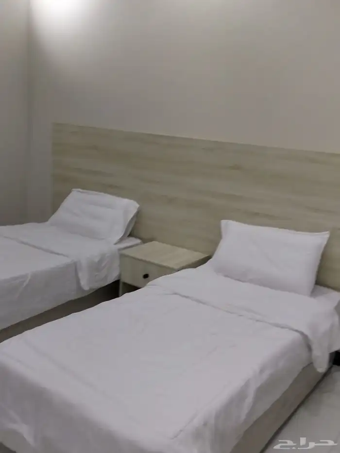 شقة مؤثثة غرفتين وصالة للإيجار حي الفيصلية 3