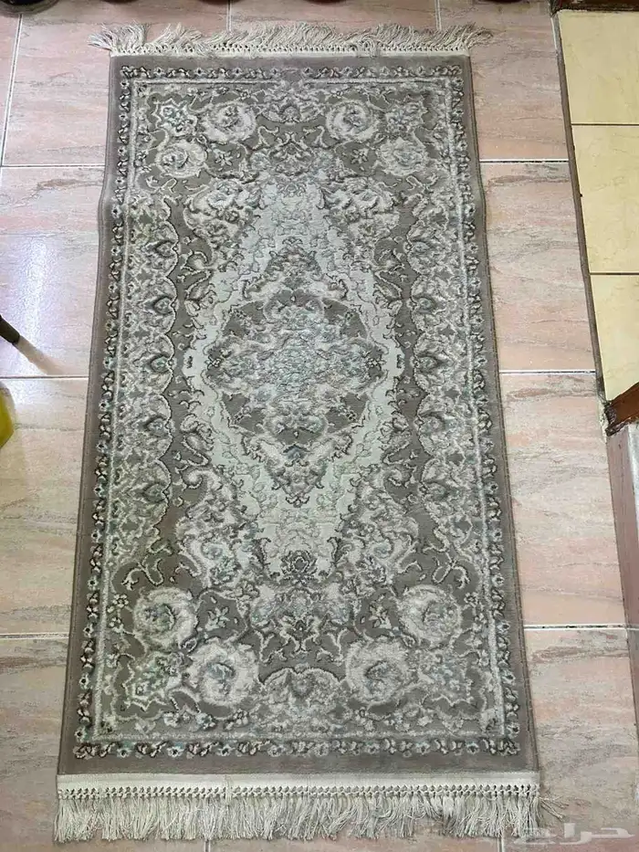 سجادة جديدة للبيع ب50 0