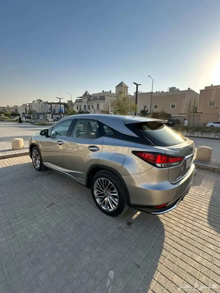 لكزس RX450h 2022 9