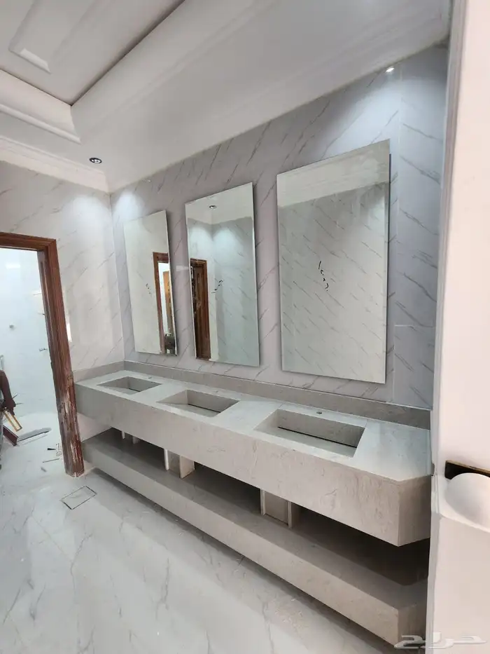 مغاسل رخام تفصيل وبورسلان جاهزه و بديل رخام علي الجدران موجو 3