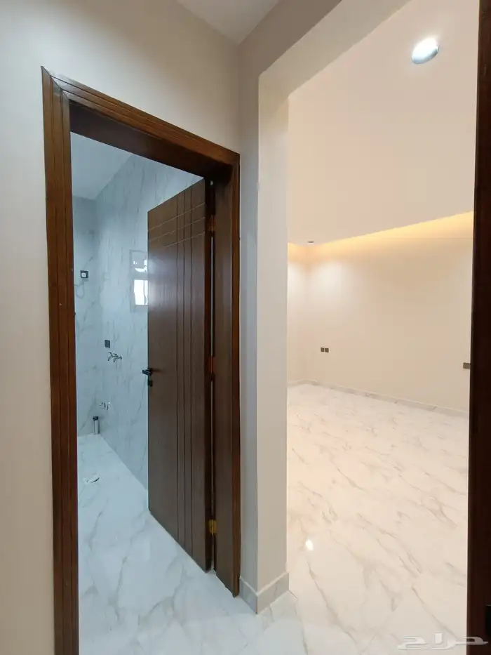 للبيع روف علويه 5 غرف نوم  ومدخل سياره بحوش وشقق أرضيه 19