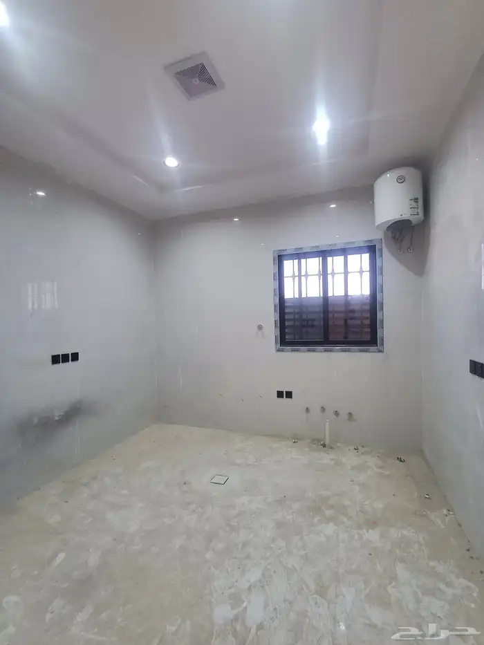 للبيع دورارضي زاويه بصك مستقل حي النظيم 5