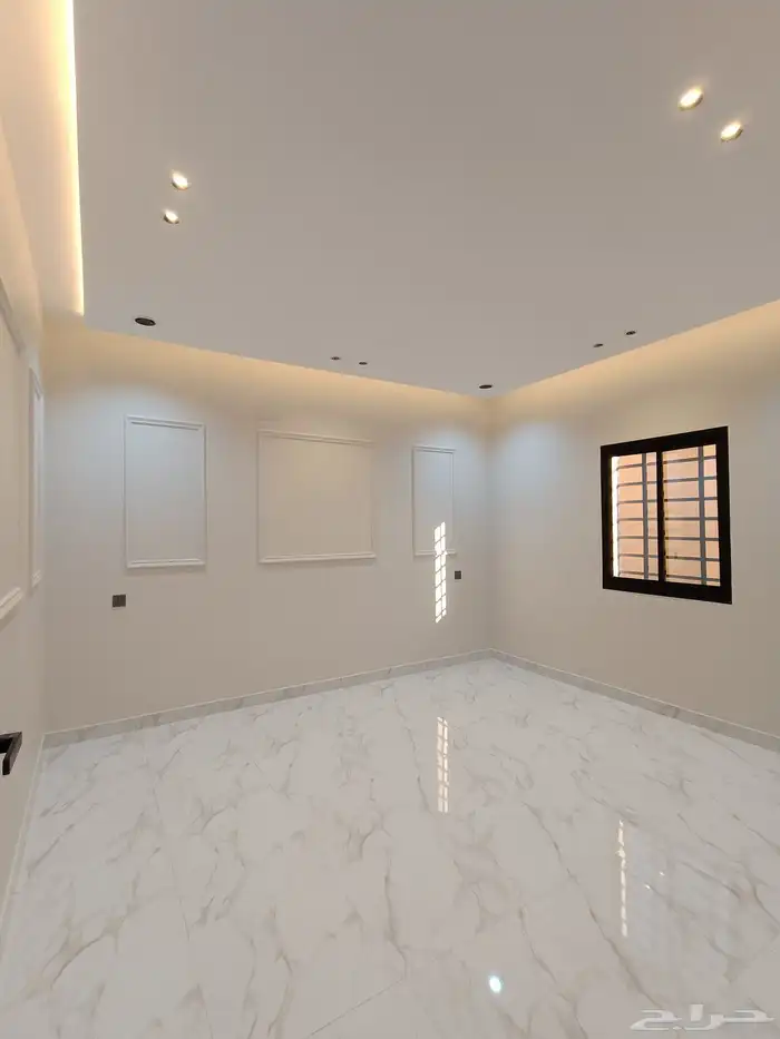 للبيع روف علويه 5 غرف نوم  ومدخل سياره بحوش وشقق أرضيه 38