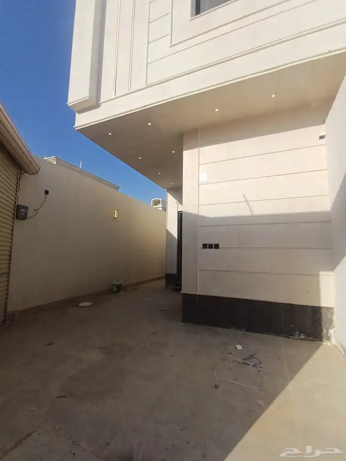 للبيع دورارضي زاويه بصك مستقل حي النظيم 1