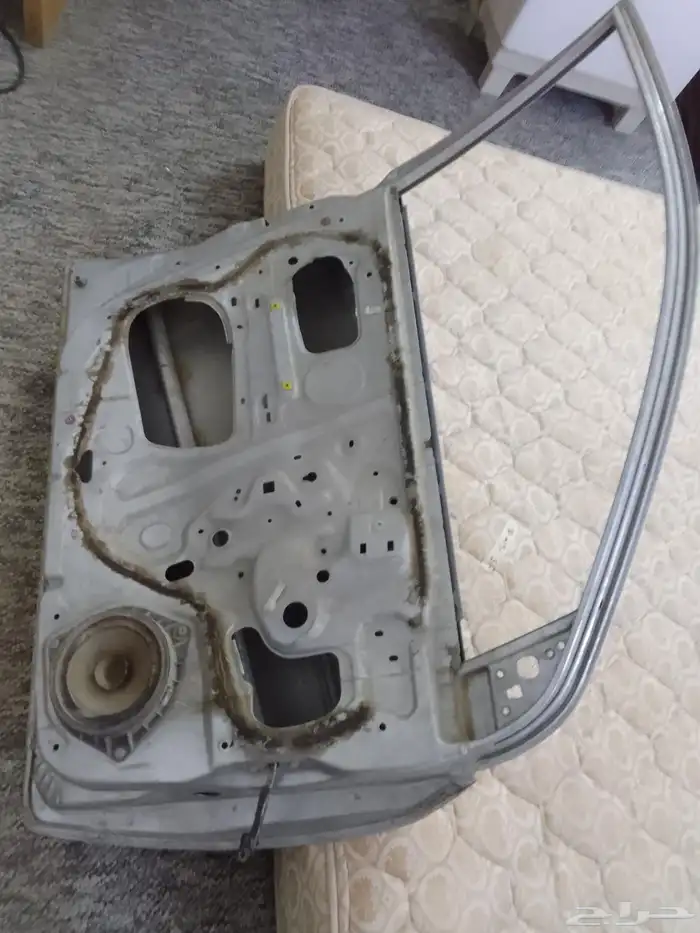 قطع غيار كورولا 2001 الي 2007 1