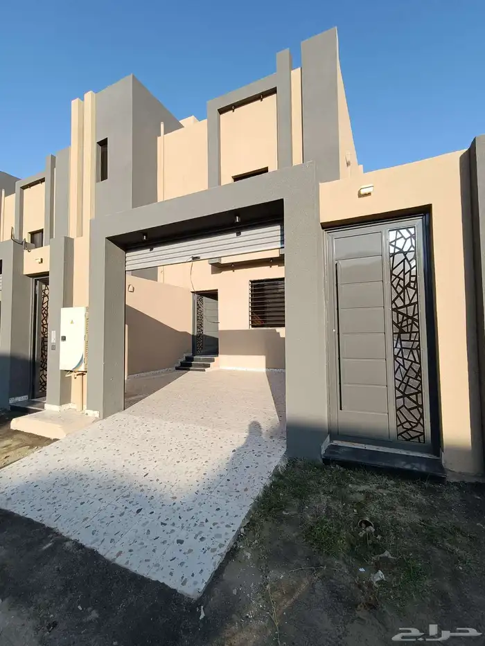 للبيع روف علويه 5 غرف نوم  ومدخل سياره بحوش وشقق أرضيه 29