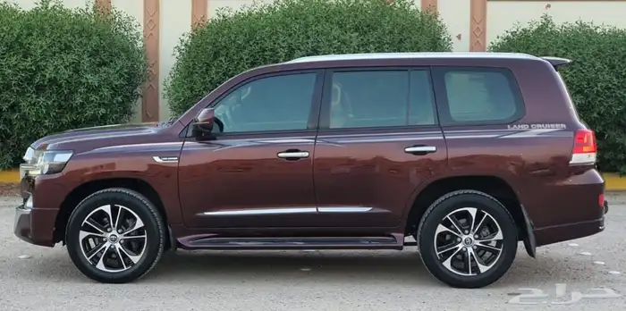 تويوتا لاندكروزر 2016 GXR فل سعودي 7