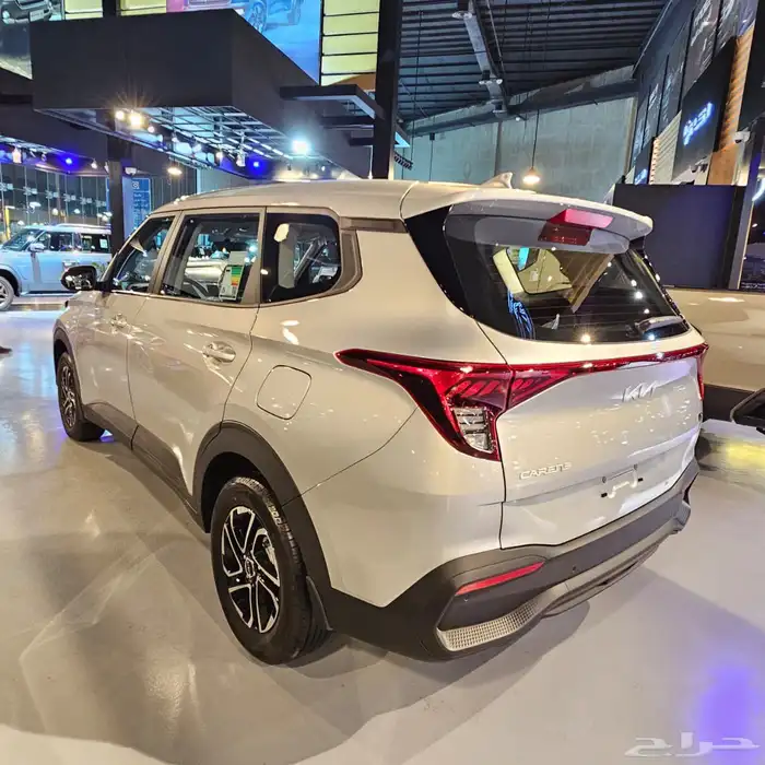 كيا كارنز فئة GL موديل 2025 بسعرخاص بمناسبة عروض نهاية العام 3