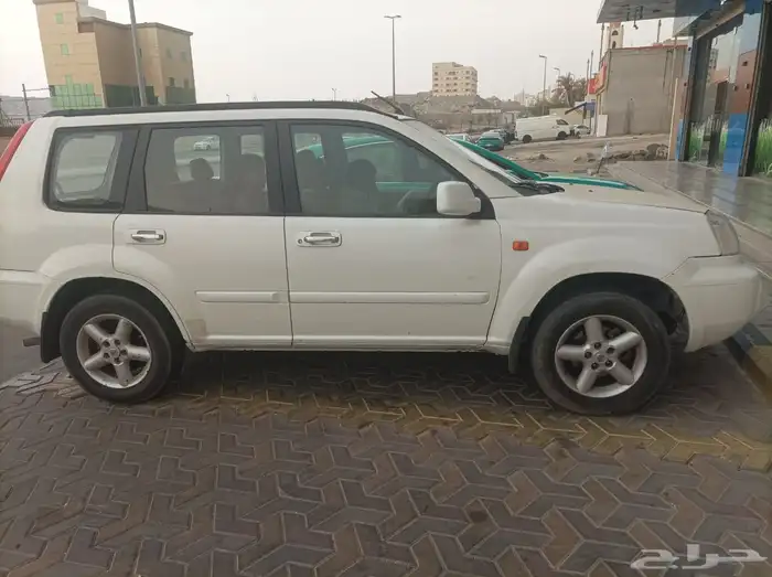 نيسان اكس تريل 2002 1