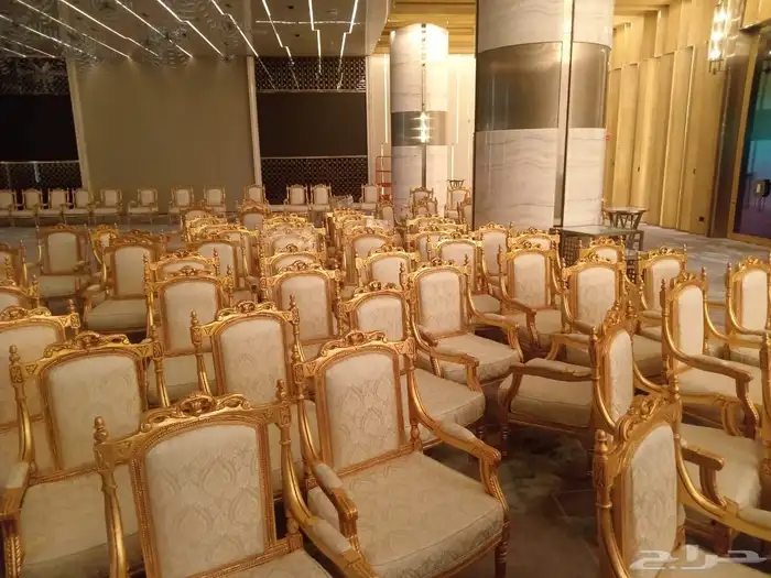 تاجير جلسات مظلات كنب كراسي ملكي طاولات كراسي ملبس 5