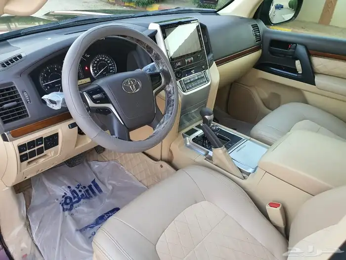 تويوتا لاندكروزر 2016 GXR فل سعودي 9