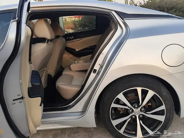 للبيع نيسان مكسيما 2018 مالك اول نظيفة بالهفوف ممشى قليل 34