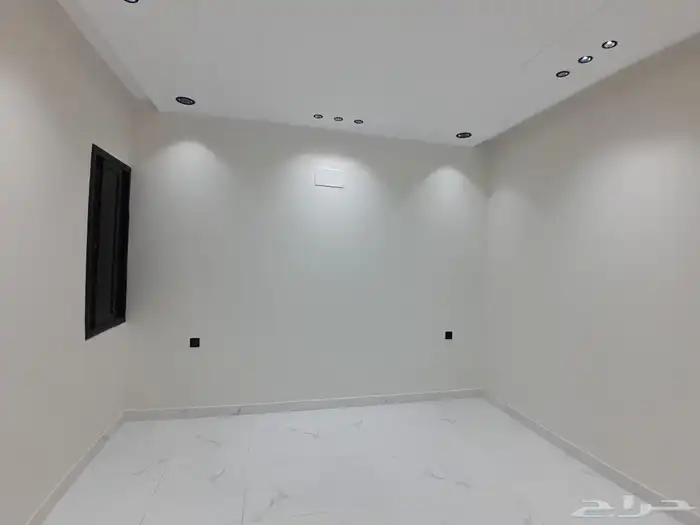 للبيع شقه دور ثاني مع سطح مستقل المصعد جاهز بسعر 550الف 15