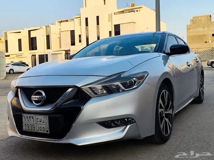 للبيع نيسان مكسيما 2018 مالك اول نظيفة بالهفوف ممشى قليل 48