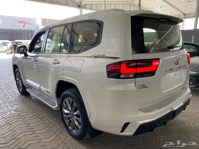 لاندكروزر جي اكس ار الساير الأصلي L5 2025 5