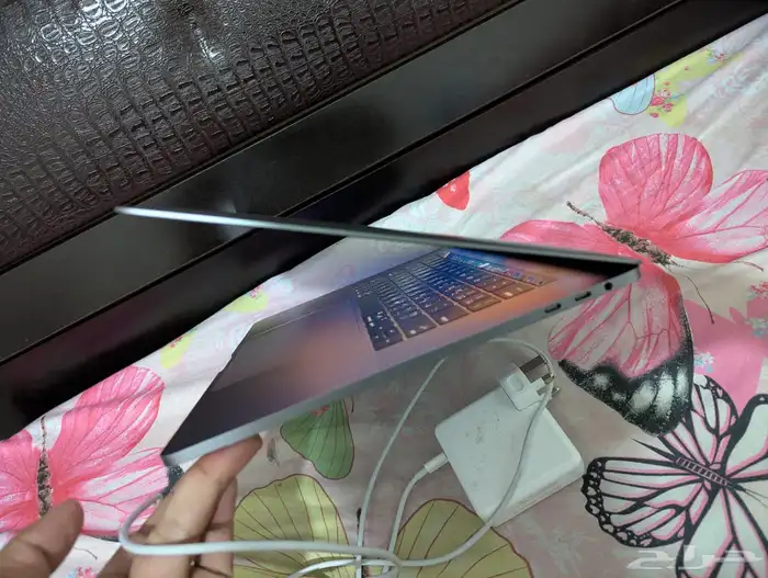 لاب توب ابل ماك بوك برو اي 9 Apple MacBook Pro 5