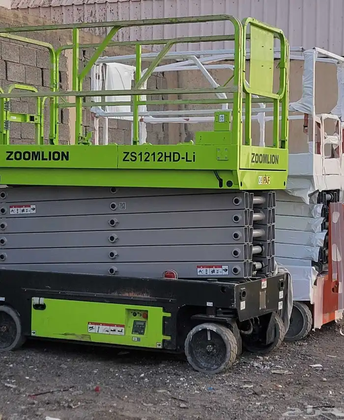 مانلفت 16متر سيزرلفت 12متر للايجار رافعات مقصيه للايجار عمال 4